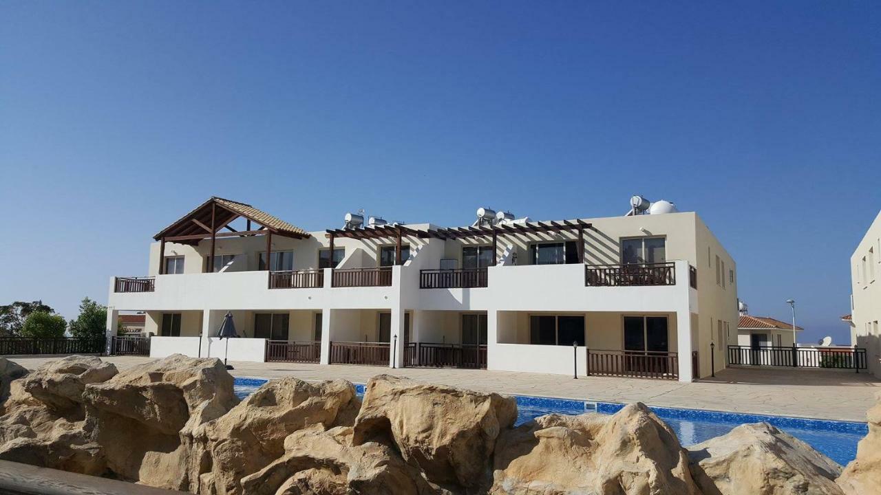 D202 Vanessa Apartments, Peyia Luaran gambar