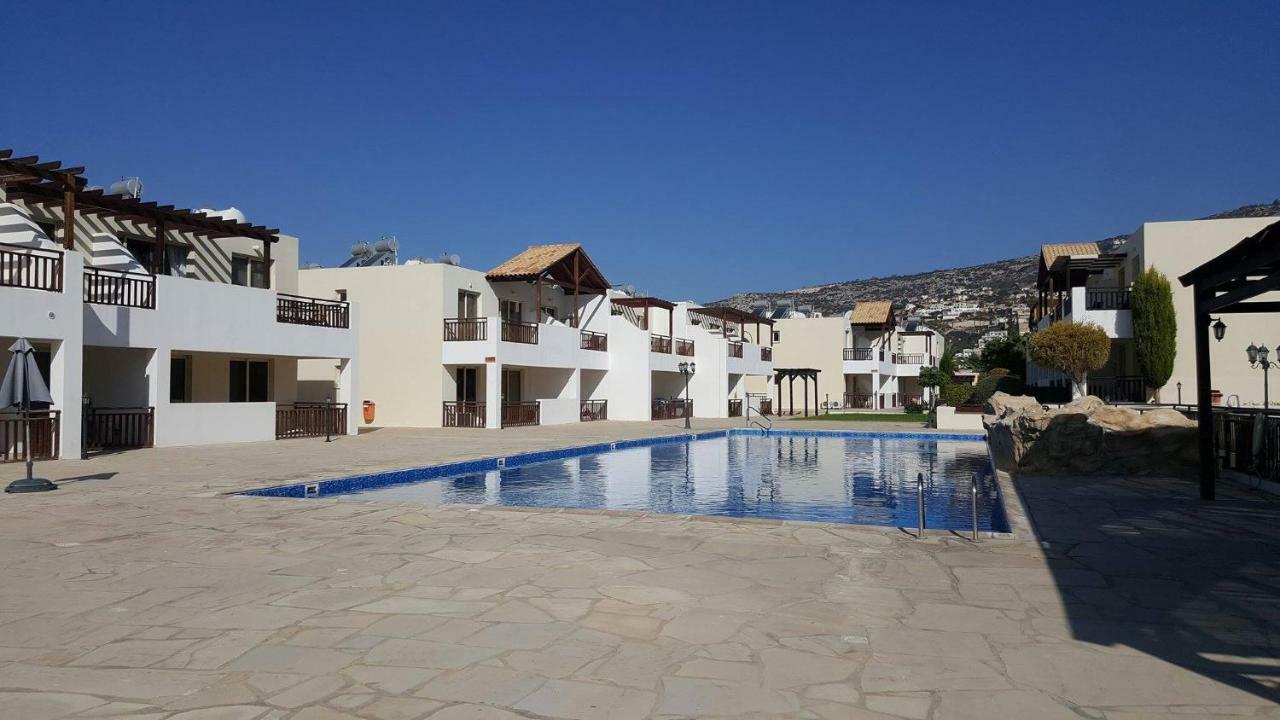 D202 Vanessa Apartments, Peyia Luaran gambar